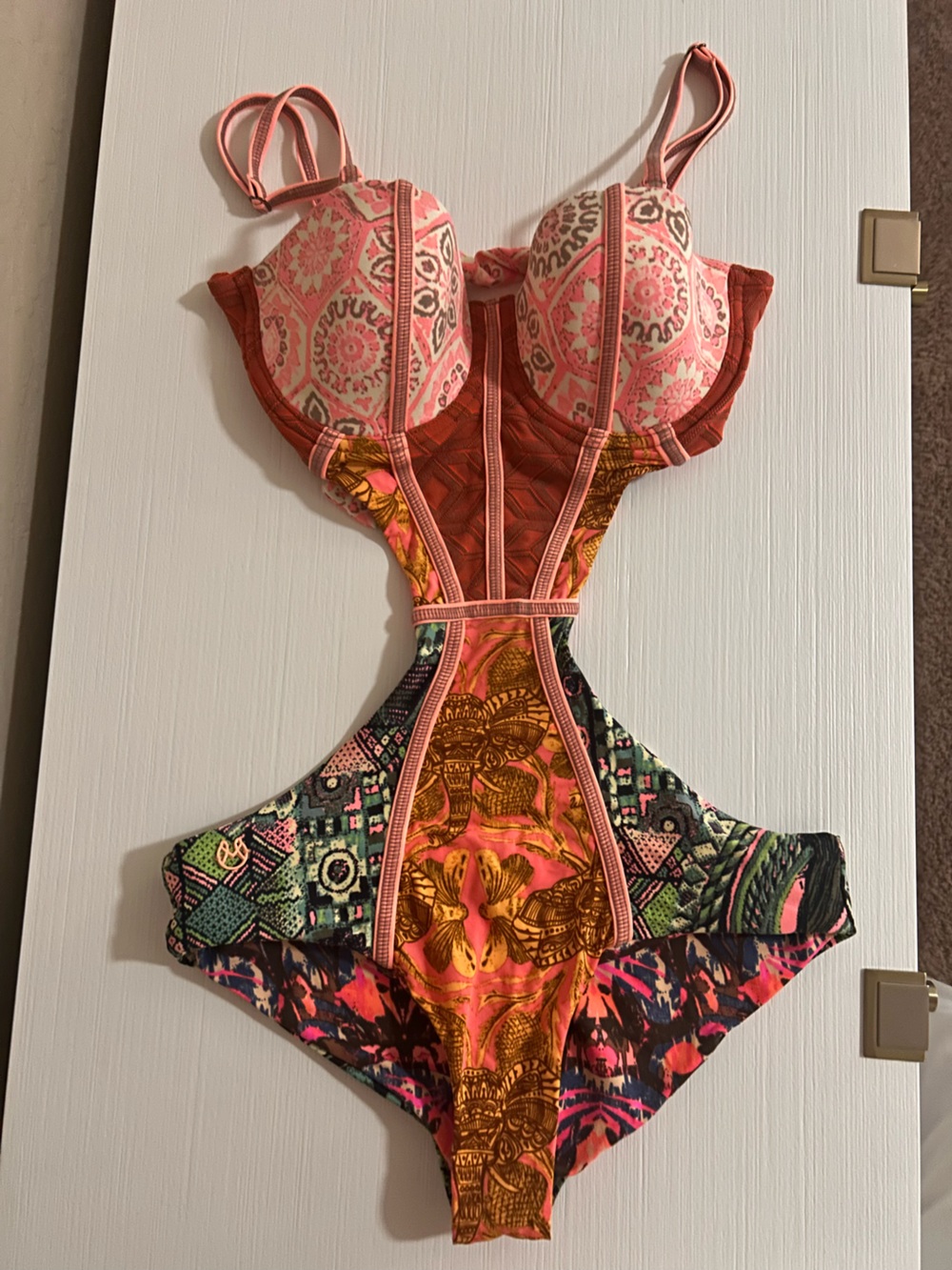 🌊🌺🐬Maaji Multicolor Removable Straps One-Piece Side Cut Out Swimsuit🌊🌸🌴